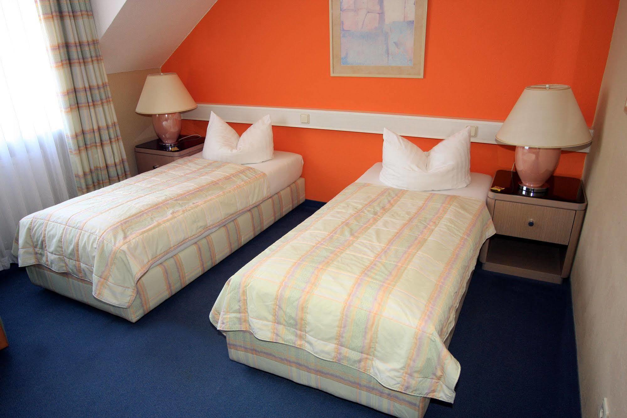 Ilmenauer Hof Hotel Bagian luar foto