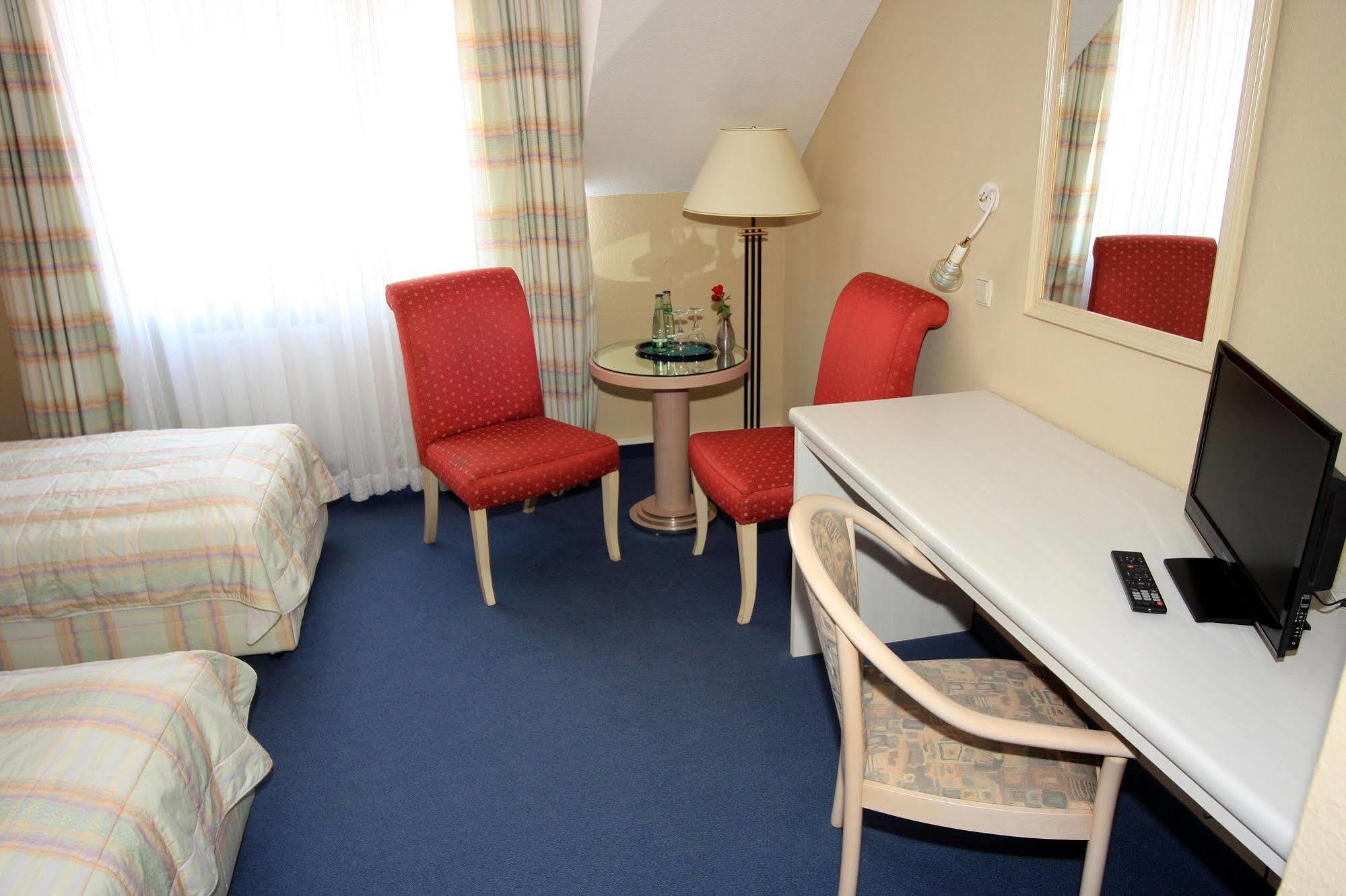 Ilmenauer Hof Hotel Bagian luar foto