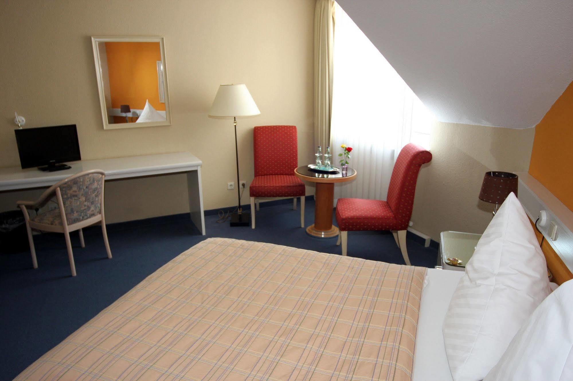 Ilmenauer Hof Hotel Bagian luar foto