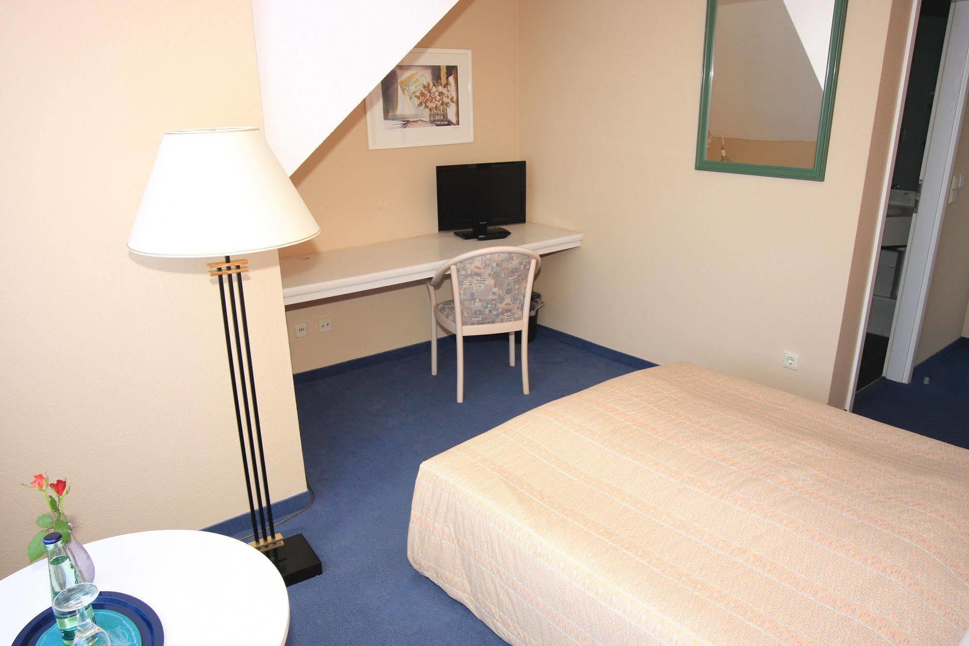 Ilmenauer Hof Hotel Bagian luar foto