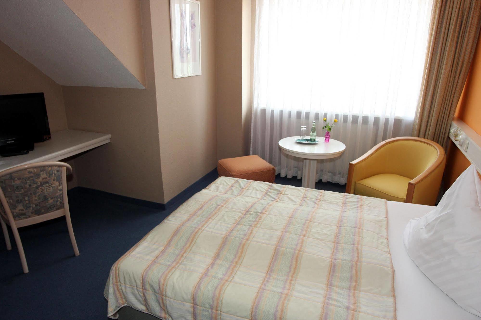 Ilmenauer Hof Hotel Bagian luar foto